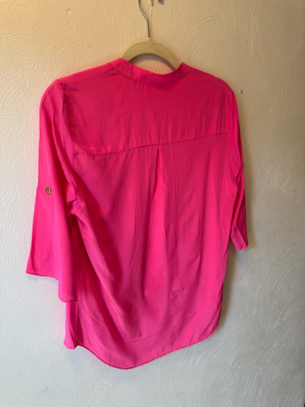 REVOLVE Amanda Uprichard 100% Silk Hot Pink Blouse XS Airy Spring Resort Top USA - Picture 3 of 6